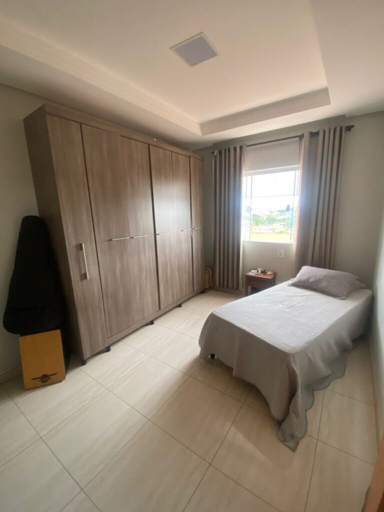 bb352a61-a1a5-4b9f-84fe-5ad3028329e2